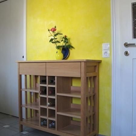 Wohnraummöbel